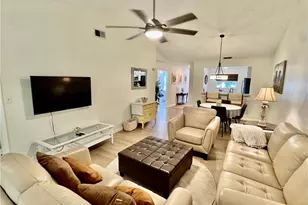 645 Squire Ct, Naples, FL 34104 - Photo 17