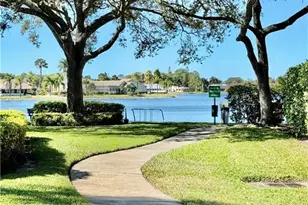 645 Squire Ct, Naples, FL 34104 - Photo 37