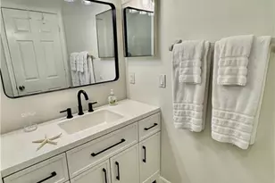 645 Squire Ct, Naples, FL 34104 - Photo 27