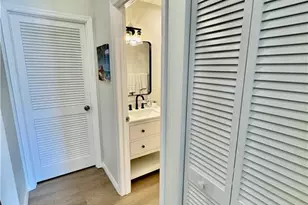 645 Squire Ct, Naples, FL 34104 - Photo 15