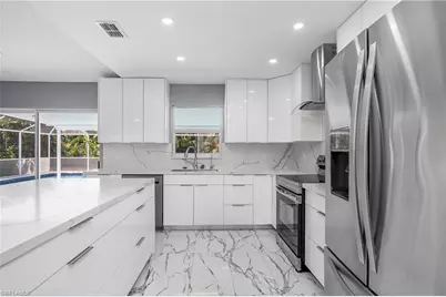 2524 Dora Ct, Lehigh Acres, FL 33971 - Photo 5