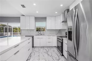 2524 Dora Ct, Lehigh Acres, FL 33971 - Photo 5