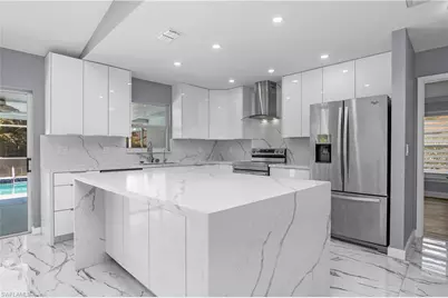 2524 Dora Ct, Lehigh Acres, FL 33971 - Photo 3