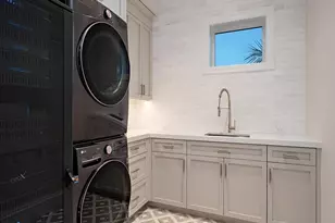 1675 Gordon Dr, Naples, FL 34102 - Photo 33