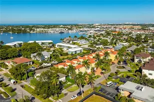 1160 Clam Ct, Naples, FL 34102 - Photo 49