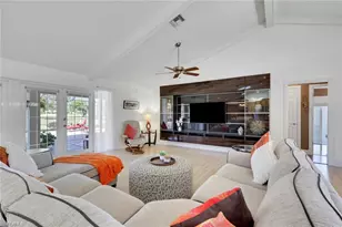 369 Hidden Valley Dr, Naples, FL 34113 - Photo 7