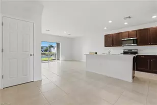 15368 Wildflower Cir, Naples, FL 34119 - Photo 7