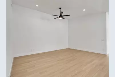 8205 Xenia Ln, Naples, FL 34114 - Photo 11