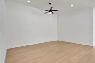 8205 Xenia Ln, Naples, FL 34114 - Photo 11