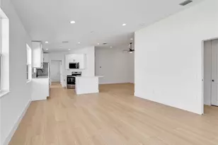 8205 Xenia Ln, Naples, FL 34114 - Photo 9