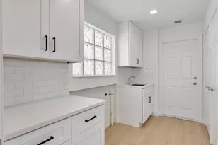 8205 Xenia Ln, Naples, FL 34114 - Photo 23