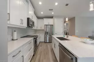 2560 Seychelles Dr, Naples, FL 34112 - Photo 7