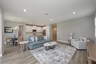 2560 Seychelles Dr, Naples, FL 34112 - Photo 5