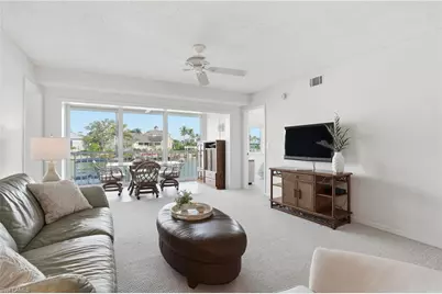 10684 Gulf Shore Dr #106B, Naples, FL 34108 - Photo 13