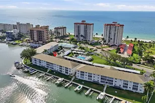 10684 Gulf Shore Dr, Naples, FL 34108 - Photo 43