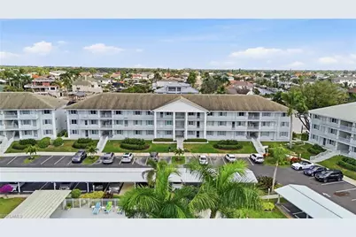 10684 Gulf Shore Dr #106B, Naples, FL 34108 - Photo 3