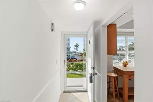 10684 Gulf Shore Dr, Naples, FL 34108 - Photo 11