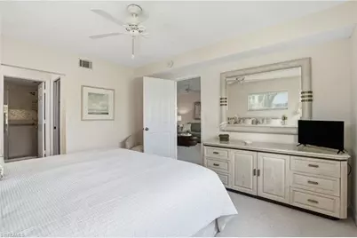 10684 Gulf Shore Dr #106B, Naples, FL 34108 - Photo 23