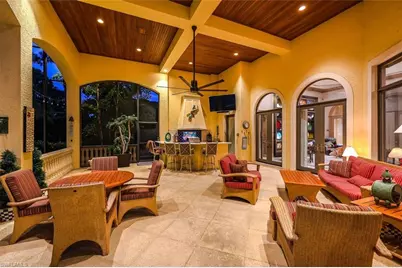 683 Hickory Rd, Naples, FL 34108 - Photo 41