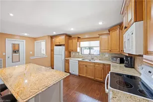 4250 Steamboat Bend, Fort Myers, FL 33919 - Photo 9