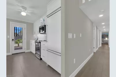222 Harbour Dr #103, Naples, FL 34103 - Photo 9