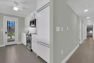 222 Harbour Dr, Naples, FL 34103 - Photo 9