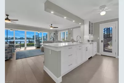 222 Harbour Dr #103, Naples, FL 34103 - Photo 7