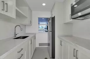 222 Harbour Dr, Naples, FL 34103 - Photo 33