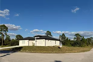 713 Da Vinci Ave S, Lehigh Acres, FL 33974 - Photo 3