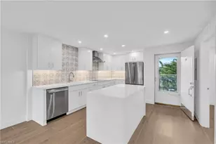 1085 Forest Lakes Dr, Naples, FL 34105 - Photo 7