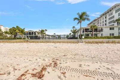 1065 Gulf Shore Blvd N #205, Naples, FL 34102 - Photo 9