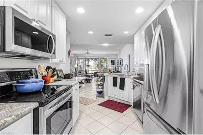 5733 Cove Cir, Naples, FL 34119 - Photo 11