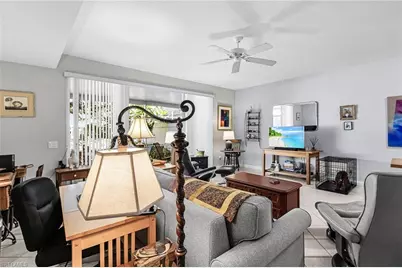 5733 Cove Cir, Naples, FL 34119 - Photo 5