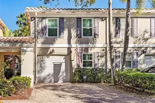 5733 Cove Cir, Naples, FL 34119 - Photo 1