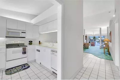 2372 Hidden Lake Dr #808, Naples, FL 34112 - Photo 11