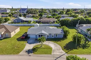 2108 NE 1st St, Cape Coral, FL 33909 - Photo 1