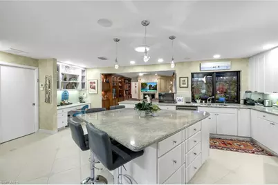 13024 Valewood Dr, Naples, FL 34119 - Photo 9