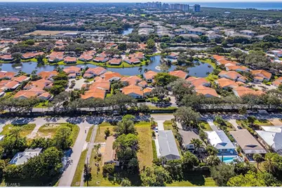 693 91st Ave N, Naples, FL 34108 - Photo 7