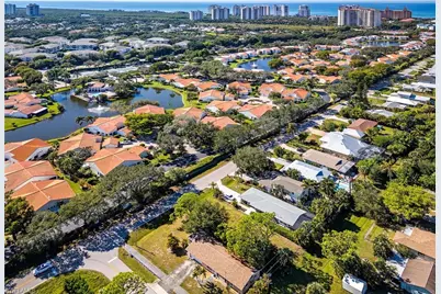 693 91st Ave N, Naples, FL 34108 - Photo 5
