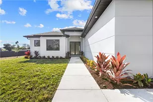 2664 43rd Ave NE, Naples, FL 34120 - Photo 3