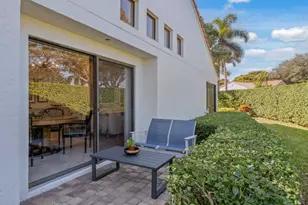 909 Reef Point Cir, Naples, FL 34108 - Photo 11