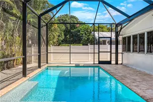 825 93rd Ave N, Naples, FL 34108 - Photo 9