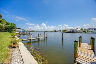 3070 Gulf Shore Blvd N #103, Naples, FL 34103 - Photo 9