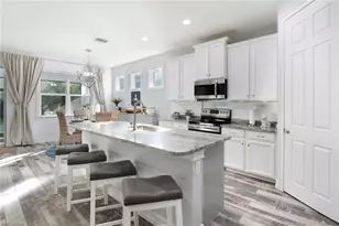 14579 Topsail Dr, Naples, FL 34114 - Photo 9