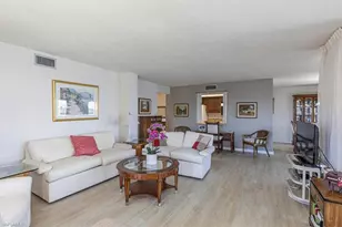 15 Bluebill Ave, Naples, FL 34108 - Photo 5