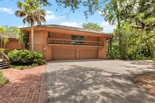 3720 Gail Blvd, Naples, FL 34104 - Photo 11