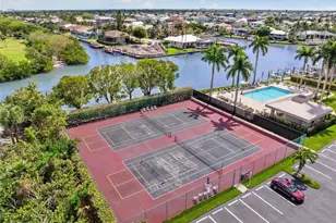 11118 Gulfshore, Naples, FL 34108 - Photo 33