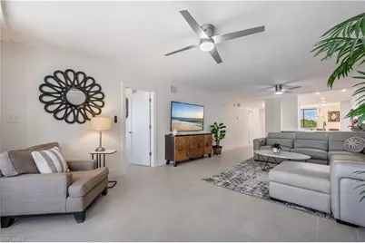 11118 Gulfshore #203, Naples, FL 34108 - Photo 17