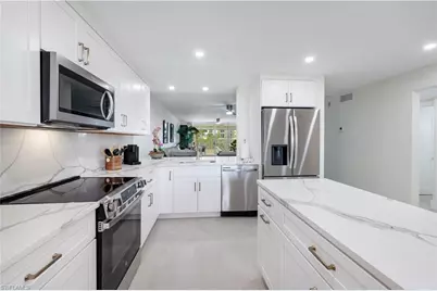11118 Gulfshore #203, Naples, FL 34108 - Photo 7