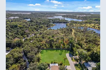 4975 Palmetto Ct, Naples, FL 34112 - Photo 13